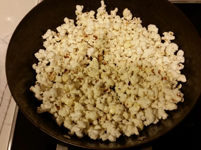 IH中華鍋でポップコーン作り