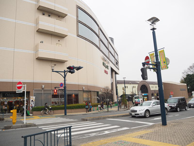狛江駅南口