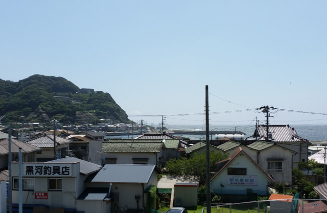 浜金谷駅から見える海の風景