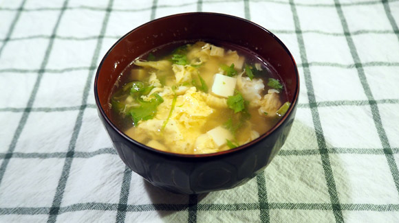 とろーり絹豆腐とレタスのかき玉汁