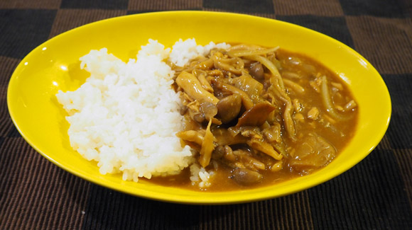 旨みたっぷりツナと4種きのこカレー