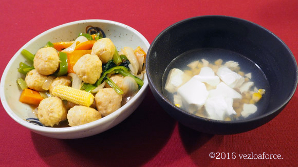 包丁いらず!鶏団子と野菜の中華炒め完成